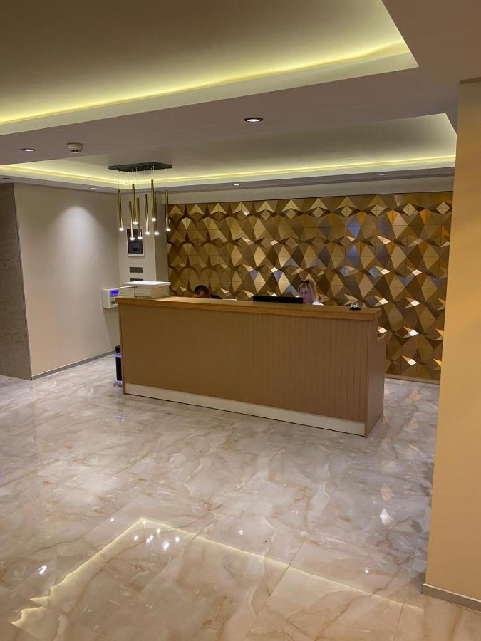 Fifty5 Suite Hotel 말마리스 외부 사진