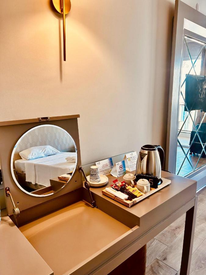 Fifty5 Suite Hotel 말마리스 외부 사진