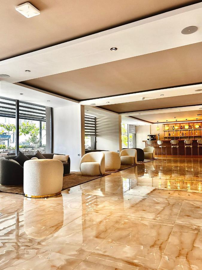 Fifty5 Suite Hotel 말마리스 외부 사진